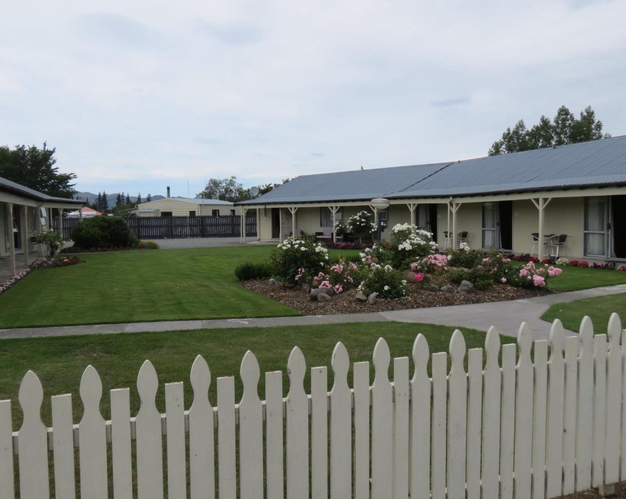 Culverden Court Motel エクステリア 写真